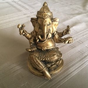 ganesh figurine